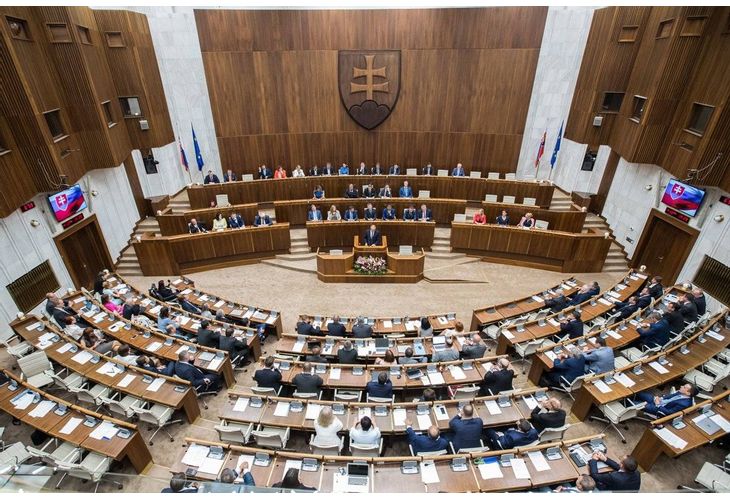 Парламентът на Словакия Парламентът на Словакия